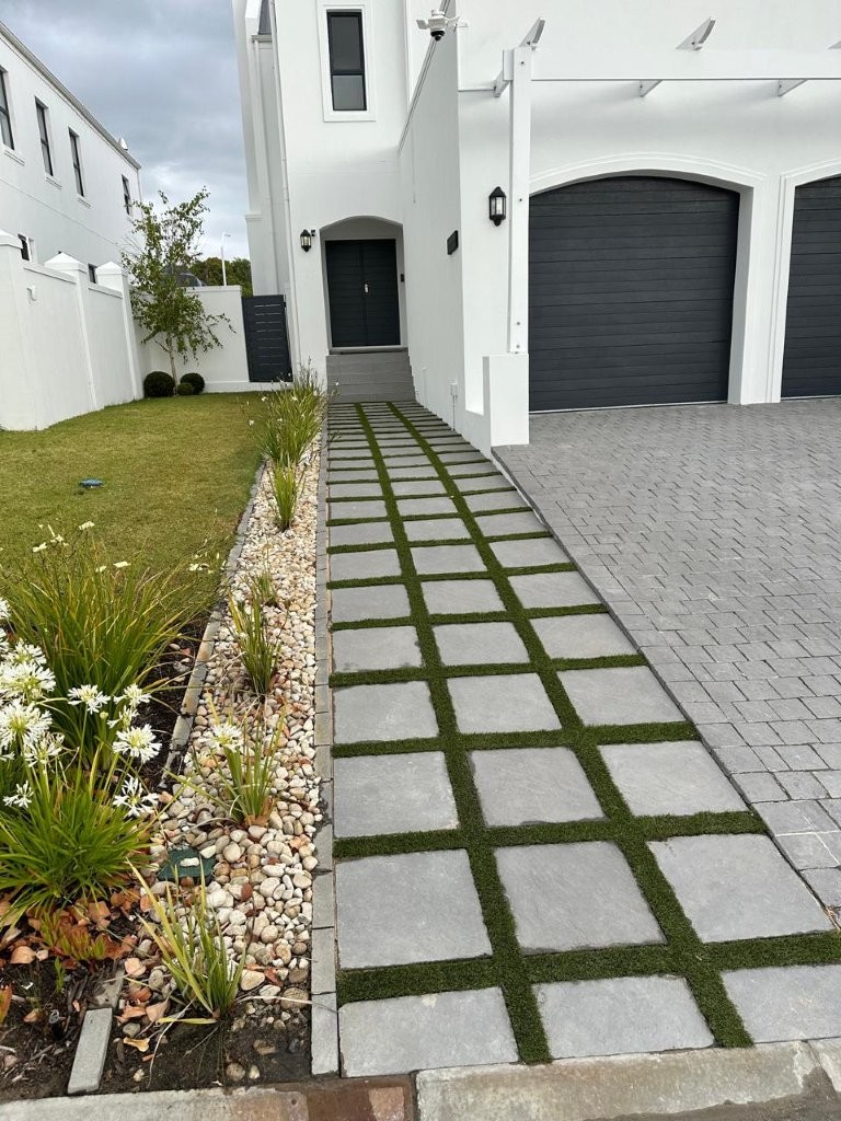 3 Bedroom Property for Sale in Helderberg Village Western Cape